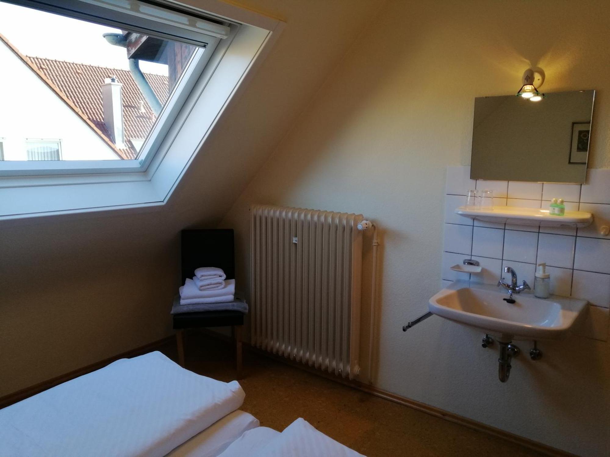 Hotel Garni Elisabeth Göppingen Zimmer foto