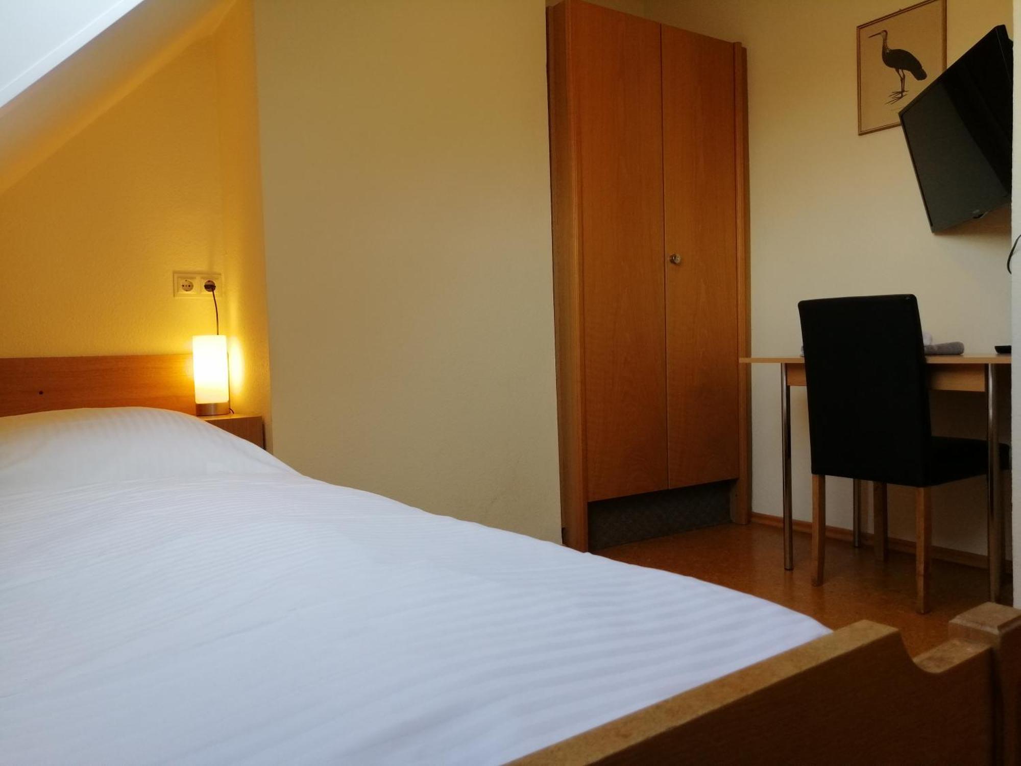 Hotel Garni Elisabeth Göppingen Zimmer foto