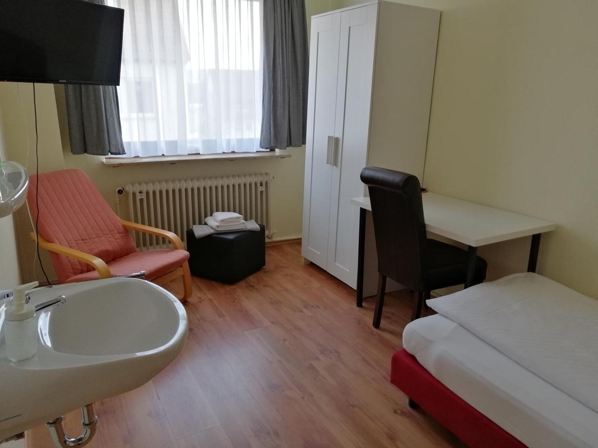 Hotel Garni Elisabeth Göppingen Zimmer foto