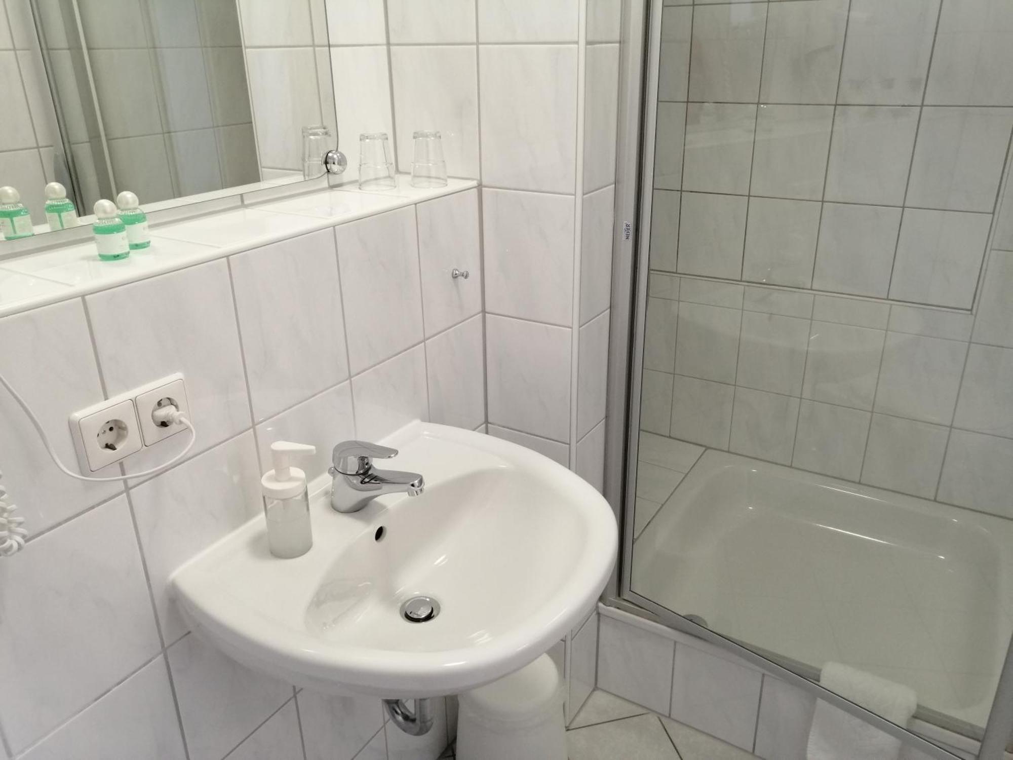 Hotel Garni Elisabeth Göppingen Zimmer foto
